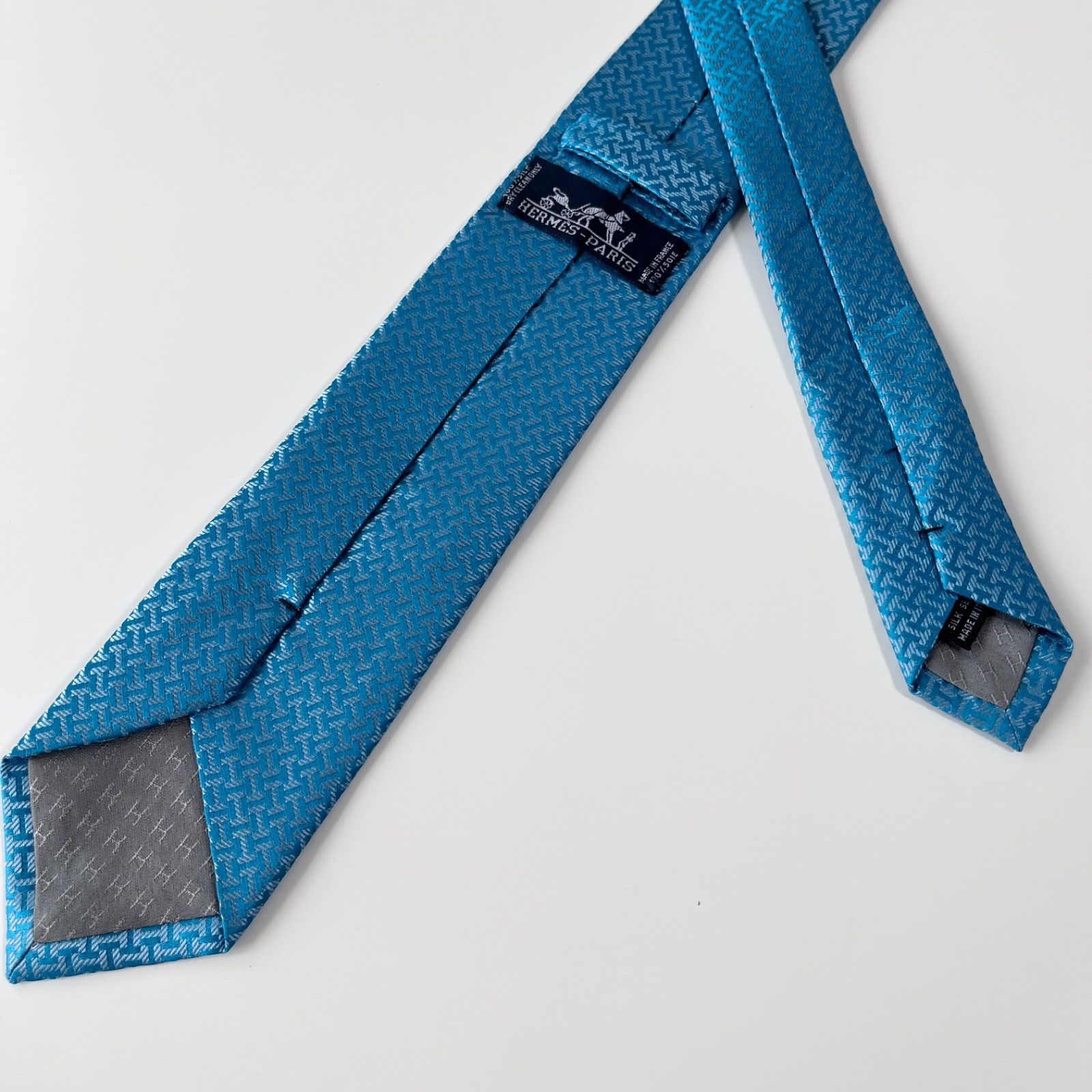 ☆HERMES☆ ターコイズ ネクタイ新品未使用 美品 HERMES エルメス ネクタイ シルク100% ターコイズブルー 総