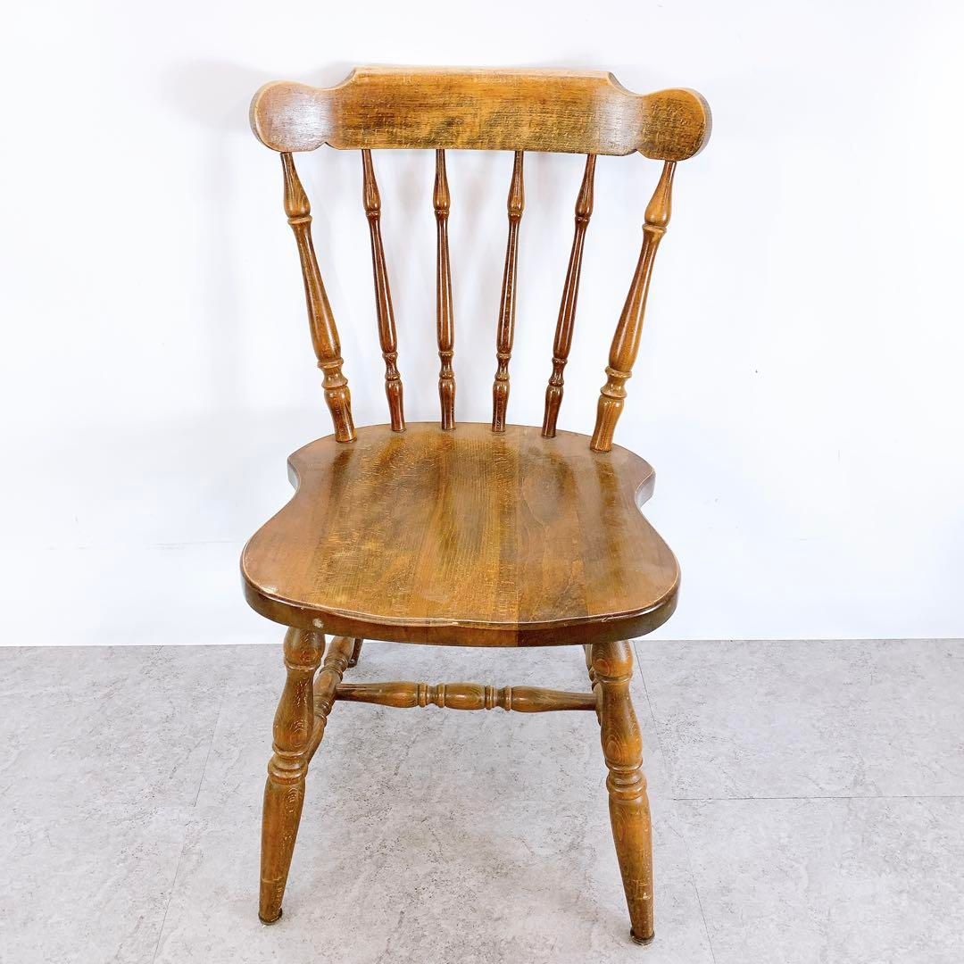 キツツキマーク ダイニングチェア インテリア