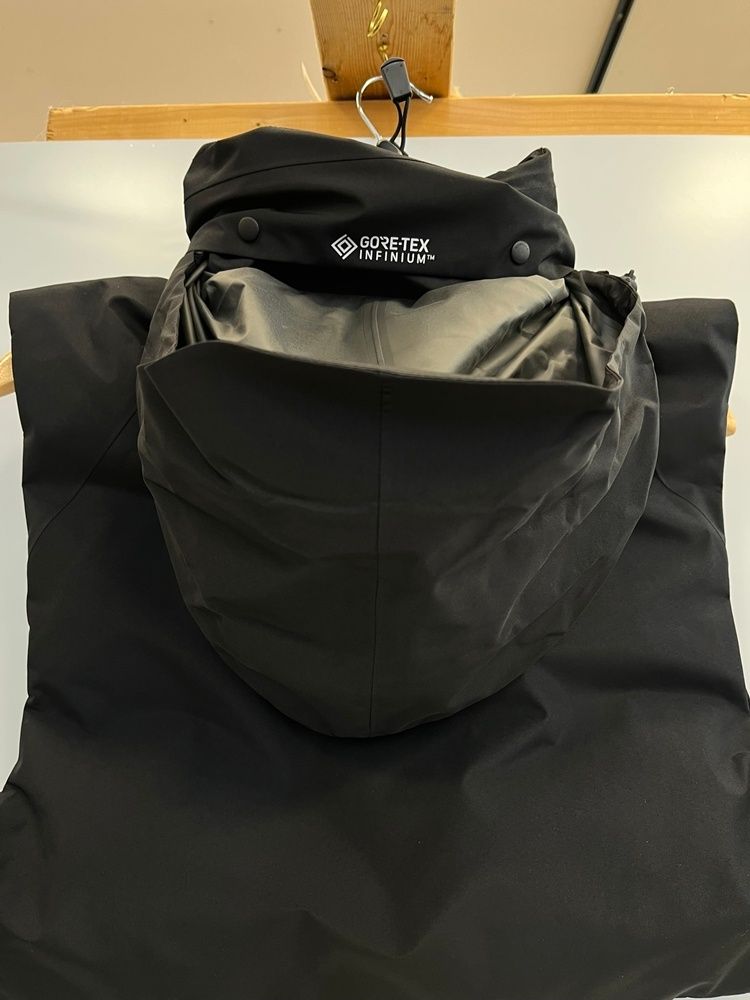 モンクレール MONCLER ×HYKE ハイク VANILIS GILET ショート丈ダウン
