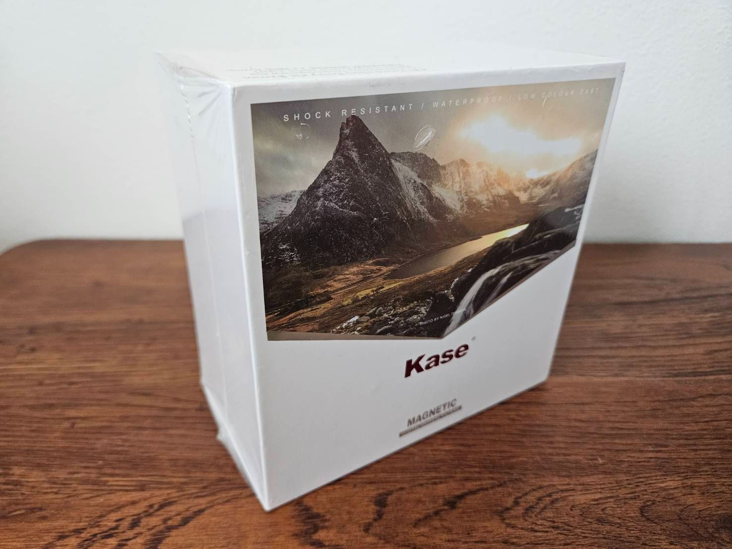 Kase Wolverine Revolution 82mm スターターキット CPL ND8 ND64レンズキャップ-ケースセット KW-RE-Kit82