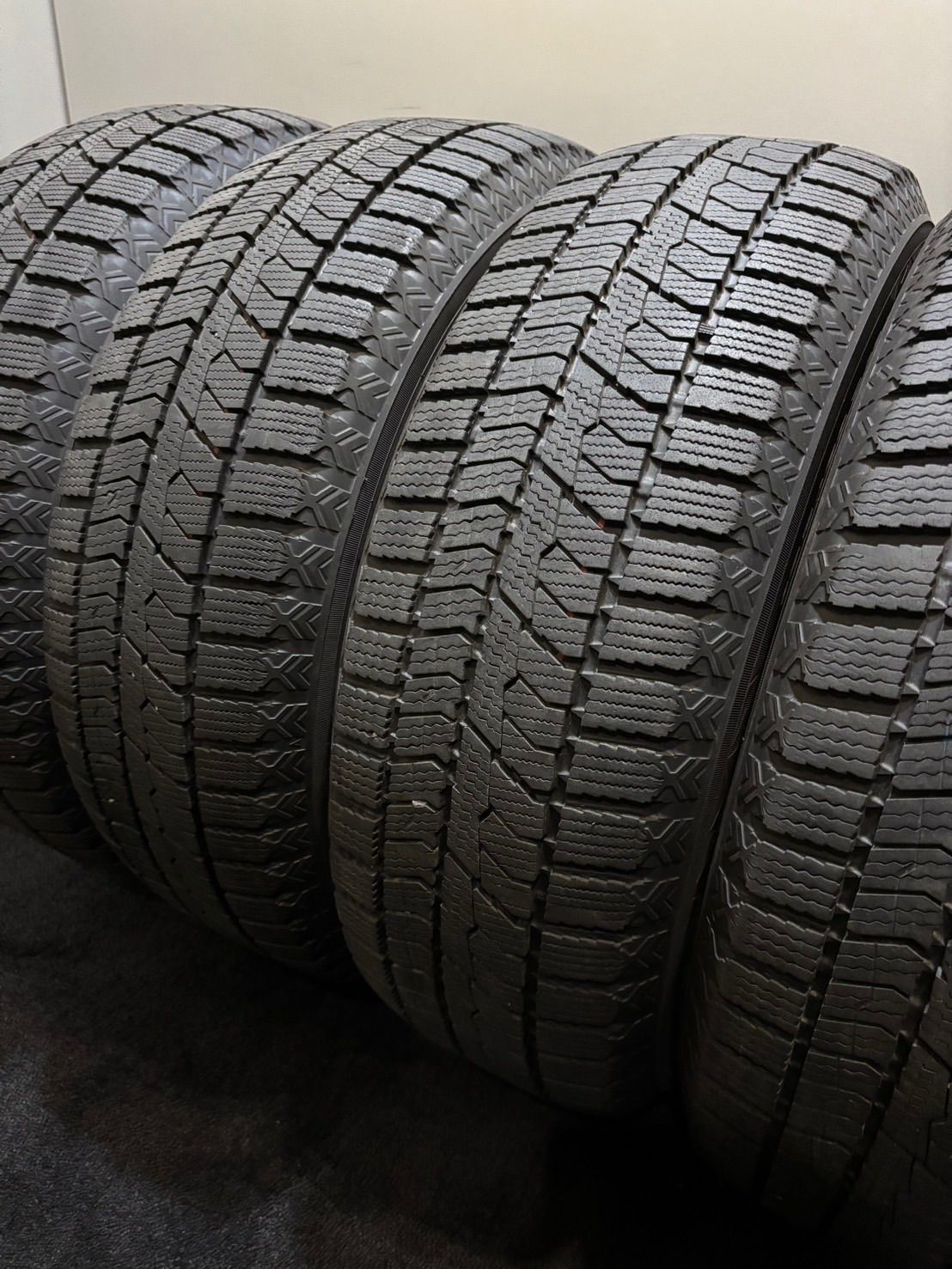 195|60R16 TOYO|OBSERVE GIZ2 22年製 スタッドレス 4本 セレナ 3-J83