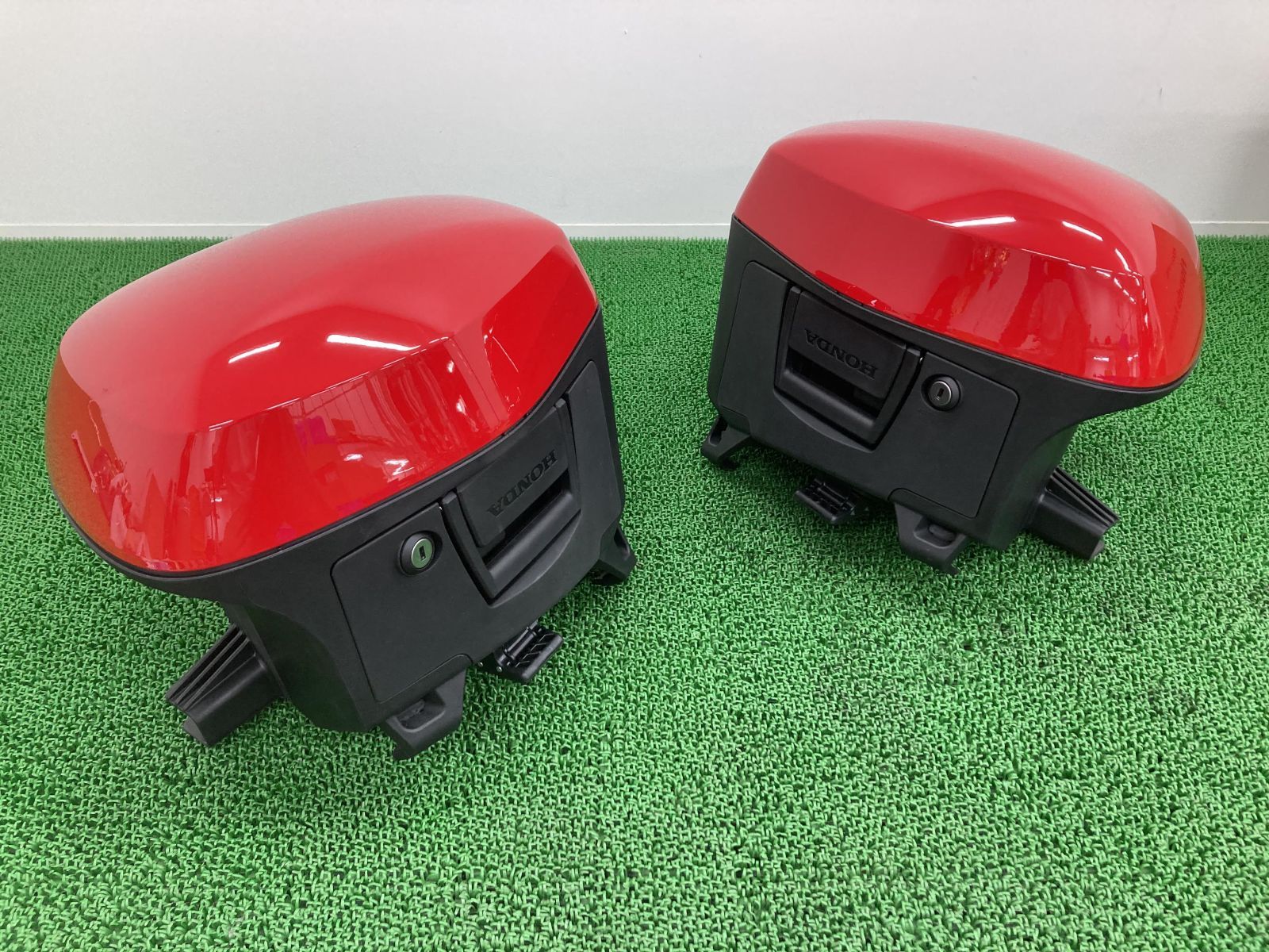 VFR800 パニアケース 左右 赤 ホンダ 純正 中古 バイク 部品 RC79 廃盤 