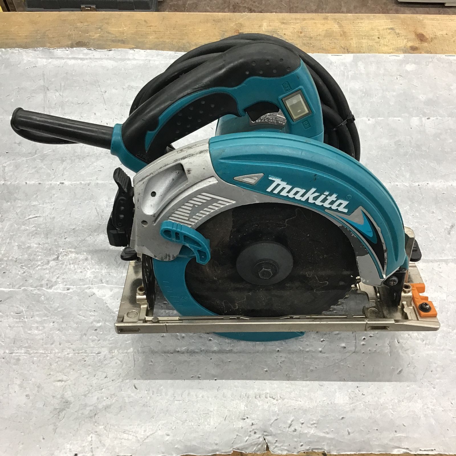 makita マキタ 5637BA 165mm マルノコ LEDライト 通電ランプ付