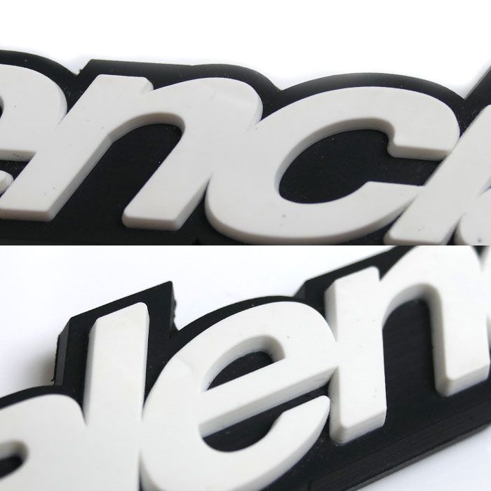 BALENCIAGA バレンシアガ メタル ロゴ Kit チャーム チャーム