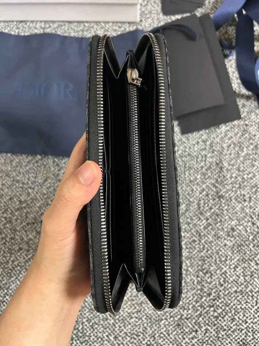 フル構成} Dior(ディオール) オブリーク ラウンドファスナー 長財布