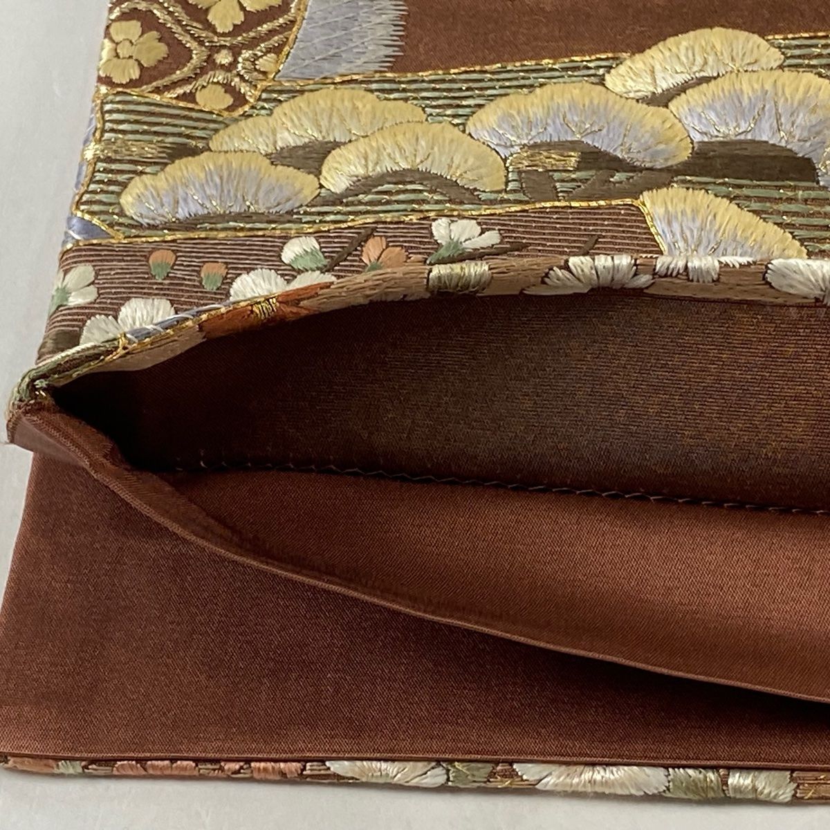 袋帯 美品 逸品 華文 草花 相良刺繍 汕頭刺繍 金色 六通 正絹 袋帯 美品 逸品 華文 草花 相良刺繍 汕頭刺繍 金色 六通 正絹
