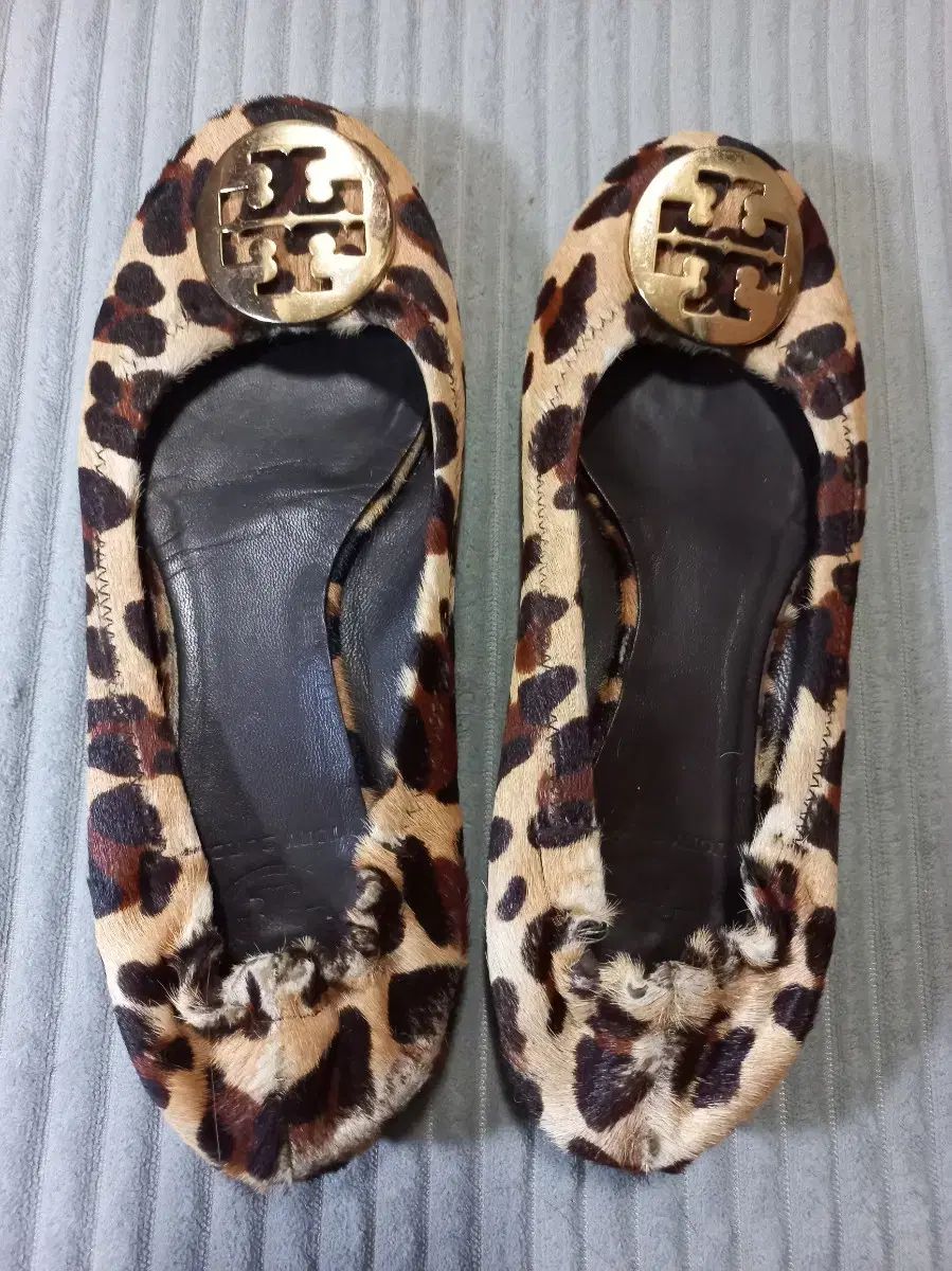 TORY BURCH フラットシューズ　トリーバーチ パンプス レオパード トリーバーチ レオパードフラットシューズ バレエシューズ 8M 25cm