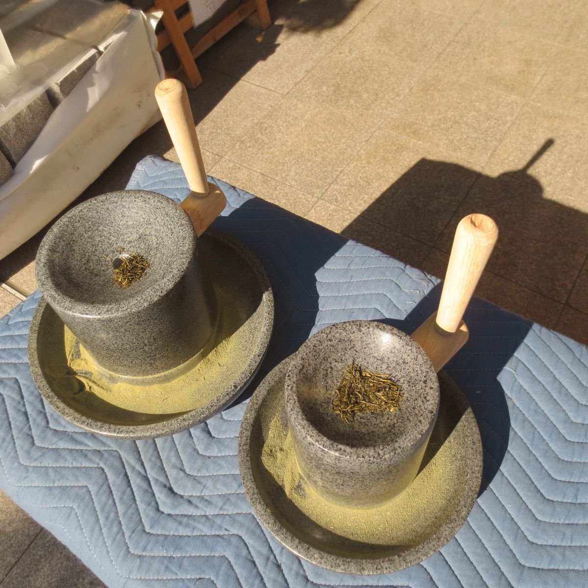 茶臼 ちゃうす 抹茶 石臼 （いしうす） ひき臼 （ひきうす）☆青