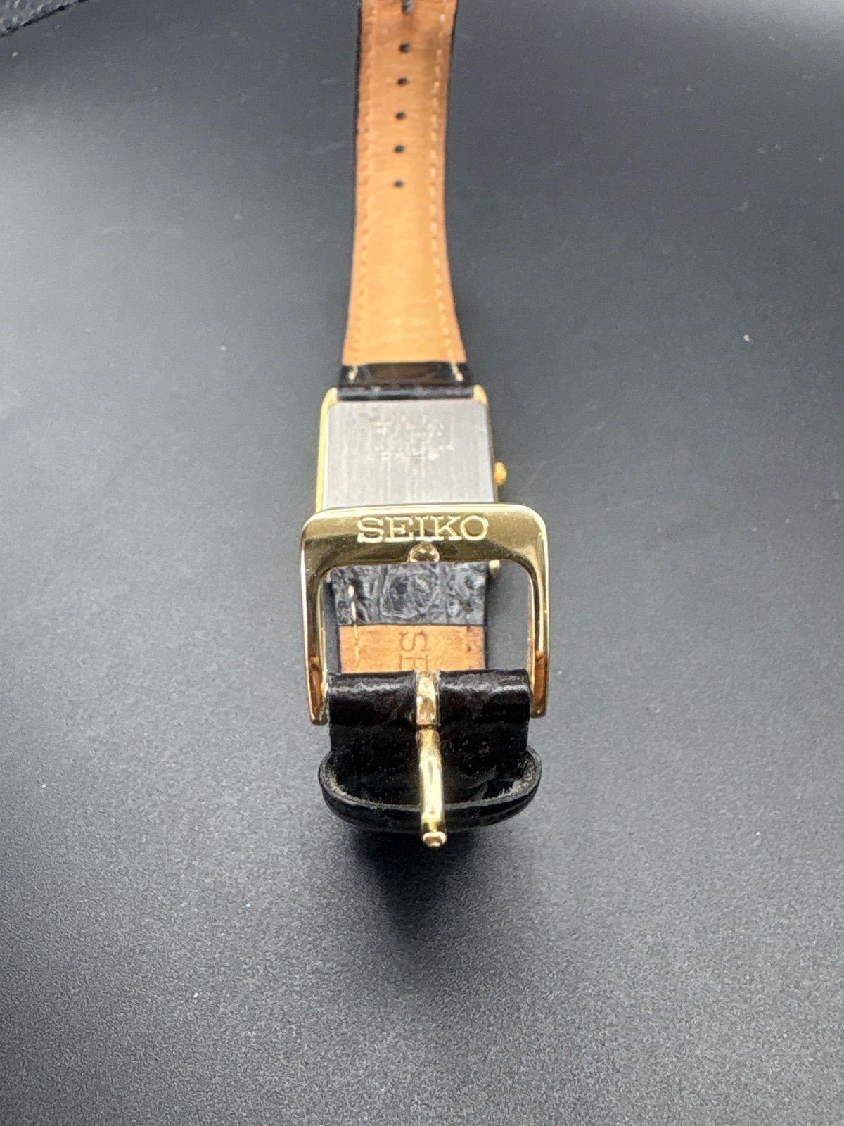 SEIKO V701-5E10】スクエア型 クォーツ レディース腕時計 - メルカリ