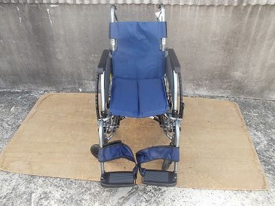 送料無料 一部地域を除く 自走式車椅子カルティマ 多機能 紺 CRT-7 TS-25-1014-12