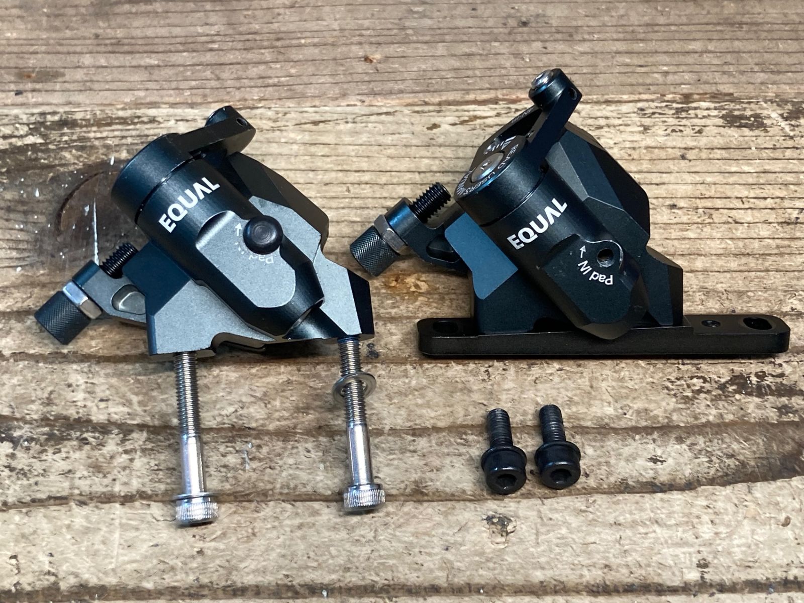 JJ142 グロータック GROWTAC イコール EQUAL 機械式ディスクキャリパーセット フラットマウント グレー
