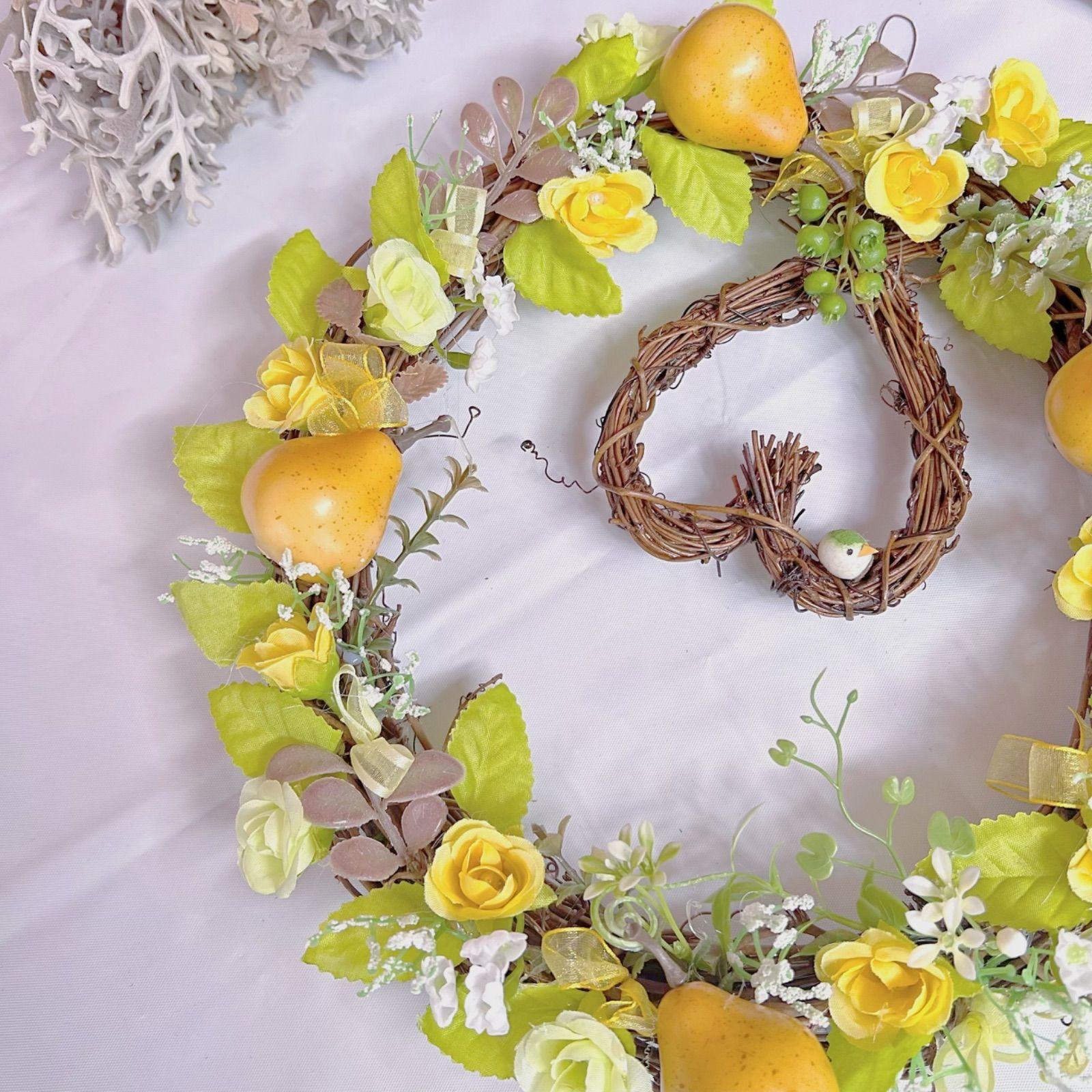 白木目・濃茶木目縁背景アクリル表札＊4辺45度斜めカット鏡面仕上げ