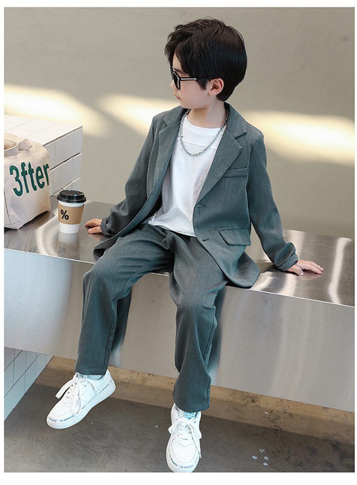 卒業式 スーツ