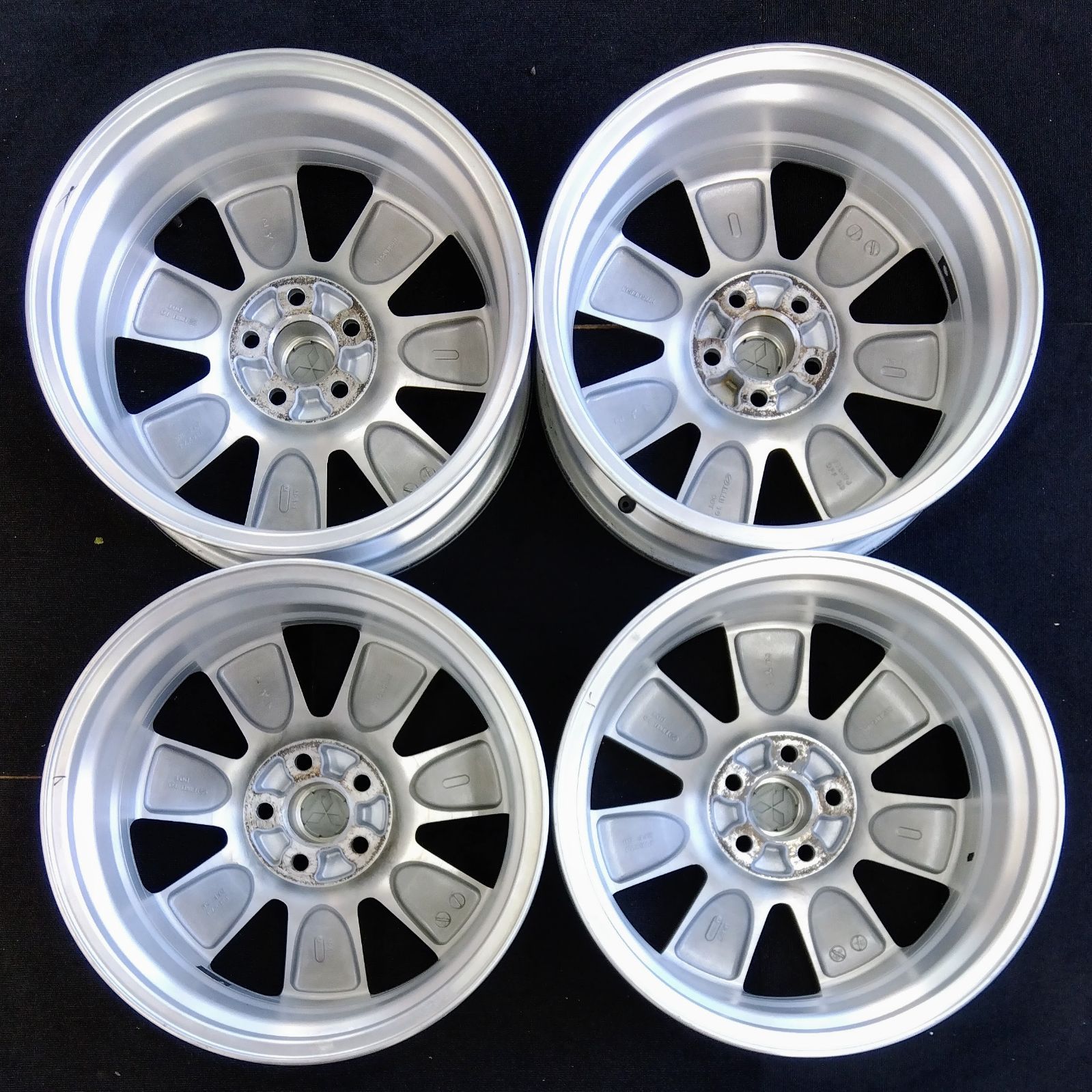 18×7.0J+38】中古 ホイール 4本セット 三菱 MITSUBISHI 純正 デリカ 