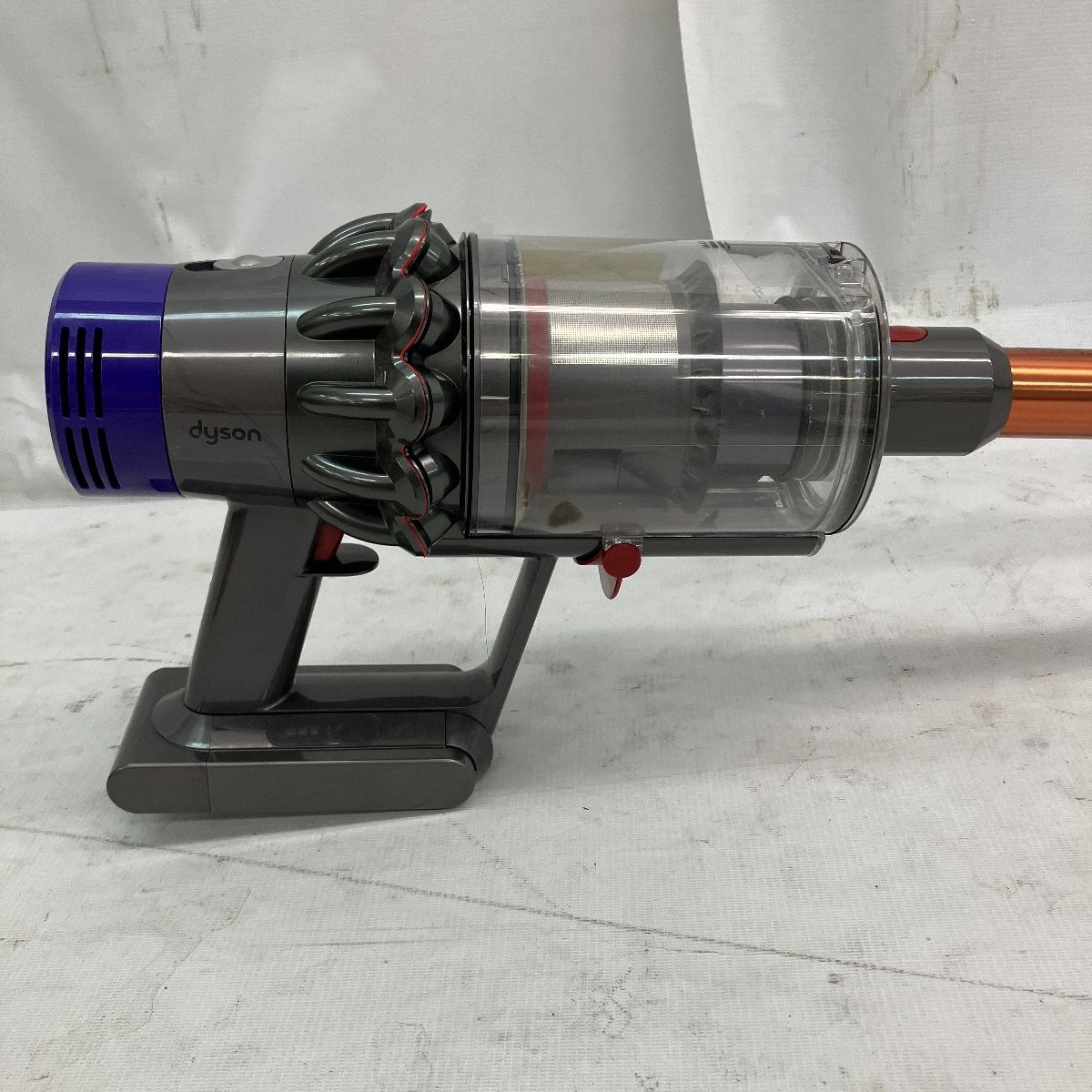 Dyson Cyclone V10 Fluffy(SV12 FF LF) コードレスクリーナー ダイソン 掃除機 サイクロン 中古 C9195391  - メルカリ