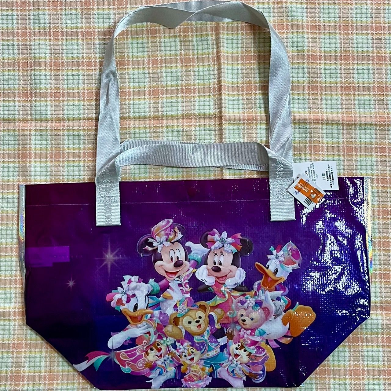 ☆Disneyland限定☆ミッキー＆フレンズ柄 斜めがけバッグ 楽天市場】【Disney】 ディズニー ふわ軽ワッペン付きボディ
