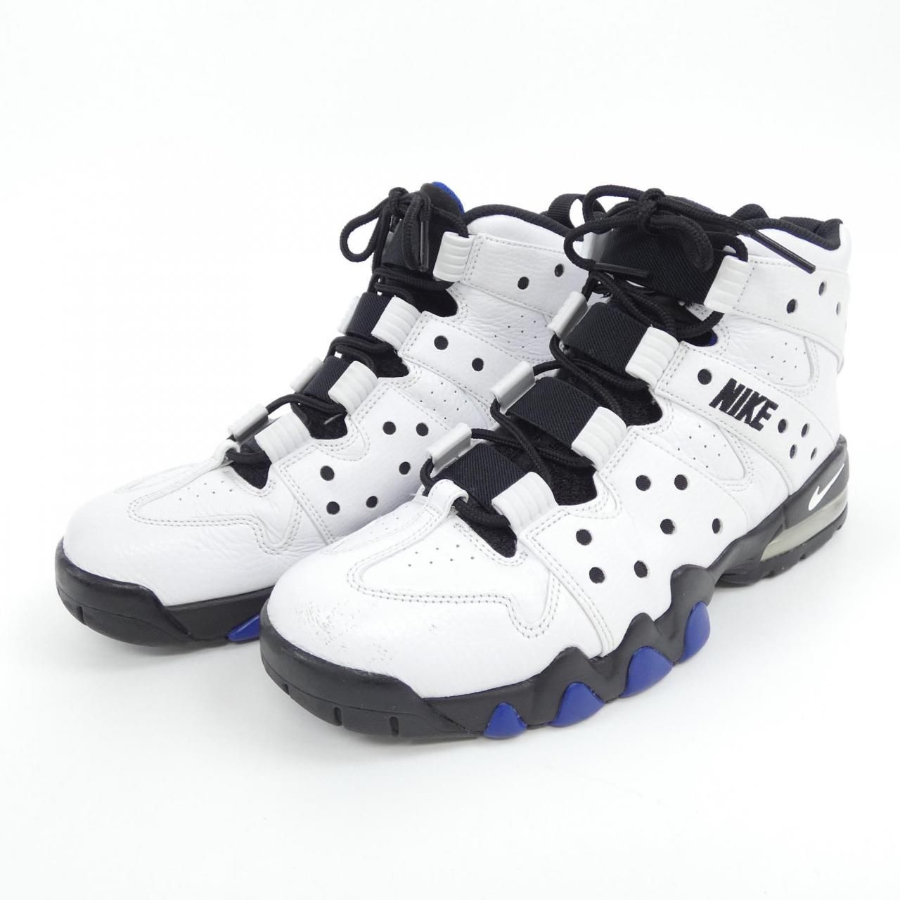 NIKE スニーカー