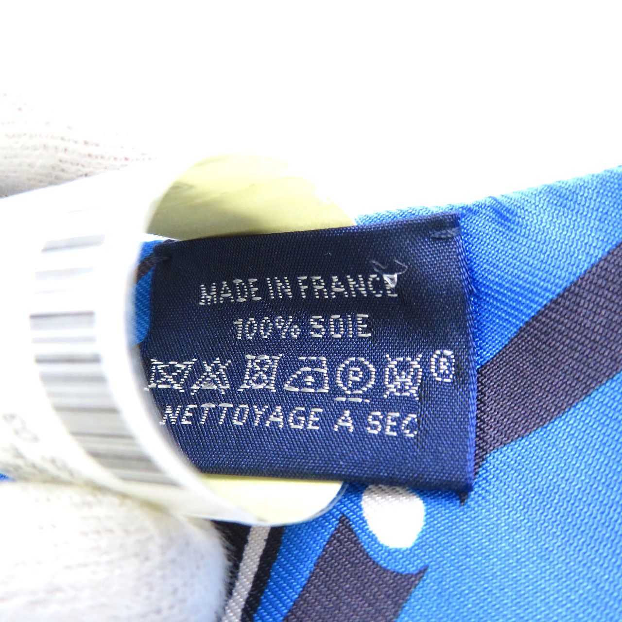エルメス ツイリー JEU DE SOIE UNIFORME ブルー スカーフ エルメス ツイリー JEU DE SOIE UNIFORME スカーフ シルク
