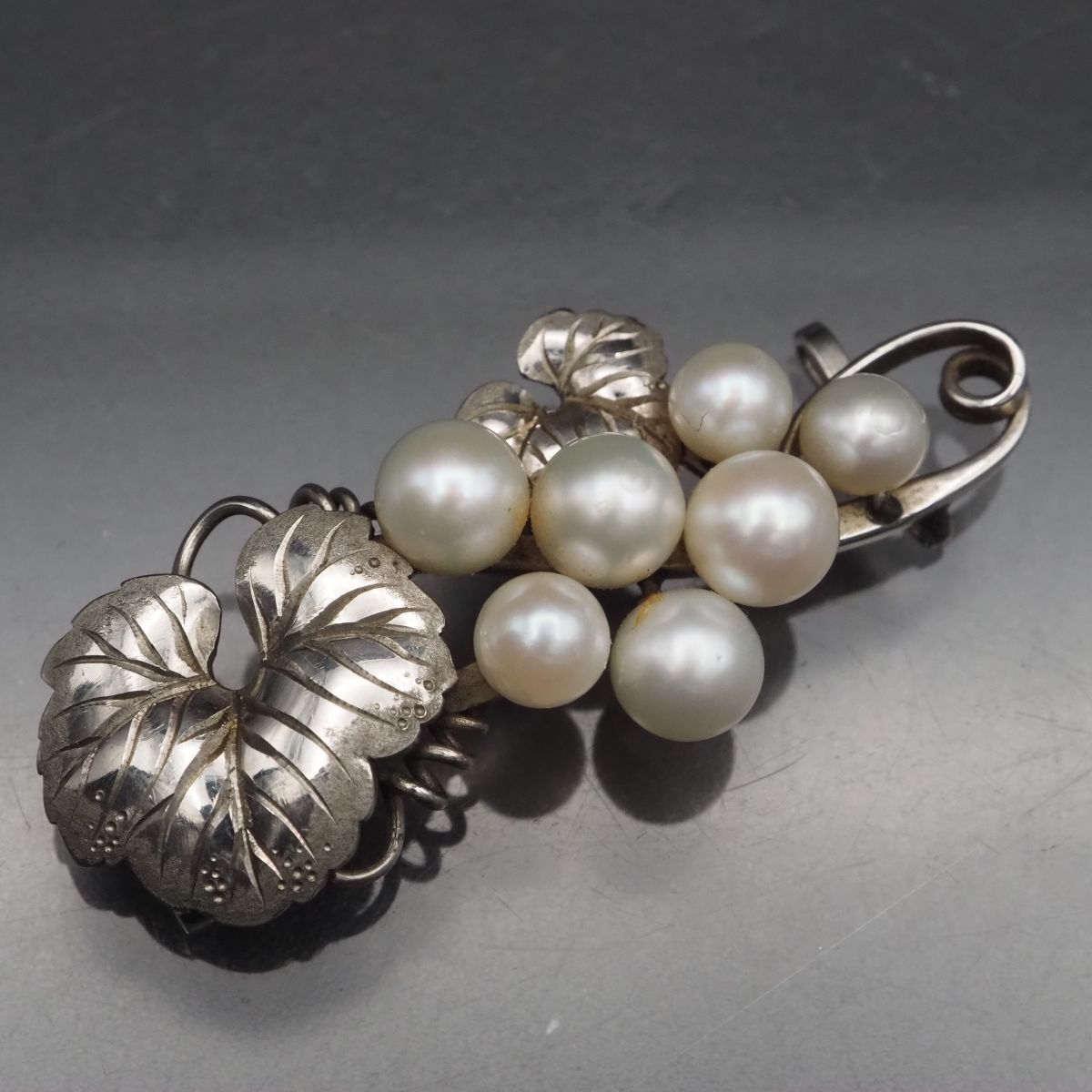 専用】ティアドロップピアス 小滝産翡翠 翠と白のグラデーション