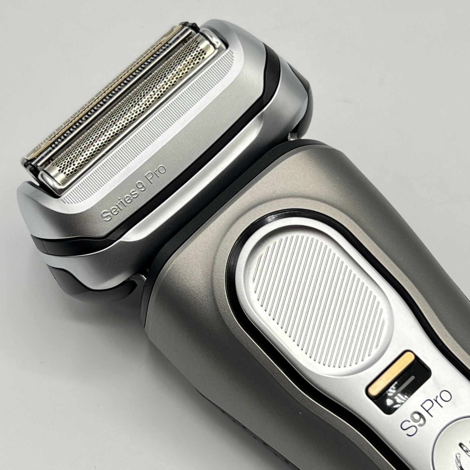 BRAUN（ブラウン） 9457cc メンズシェーバー シリーズ9PRO（アルコール洗浄機モデル） シリーズ9 [4枚刃] BRAUN（ブラウン） 9457cc メンズシェーバー シリーズ9PRO（アルコール