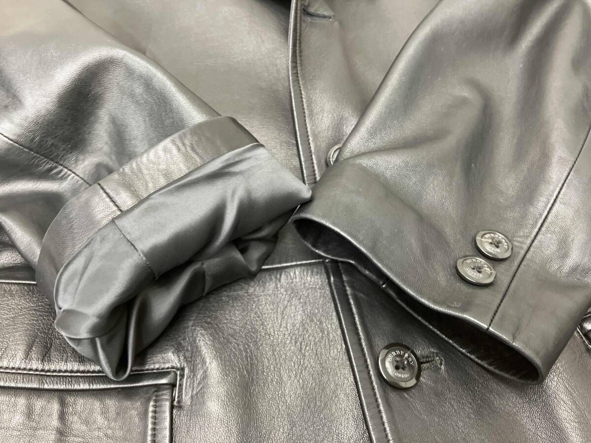 【美品】BURBERRY LONDON レザージャケット ノバチェック柄 40 美品】BURBERRY バーバリー レザージャケット ノバチェック テーラード