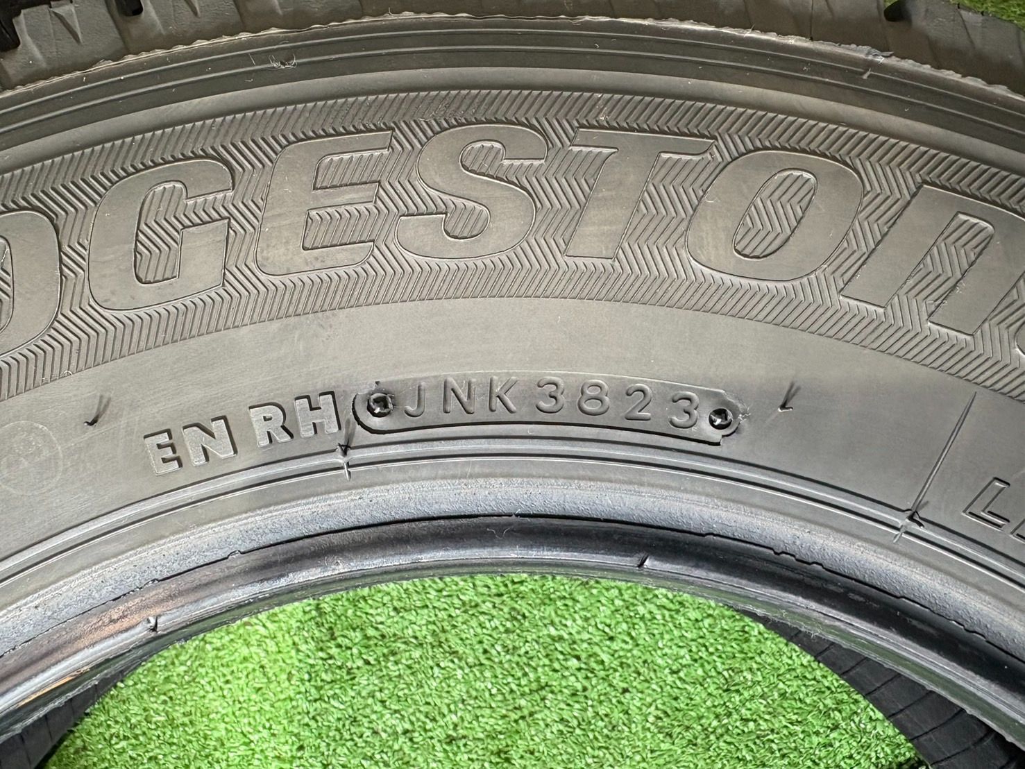 2025年製 残溝8.5mm