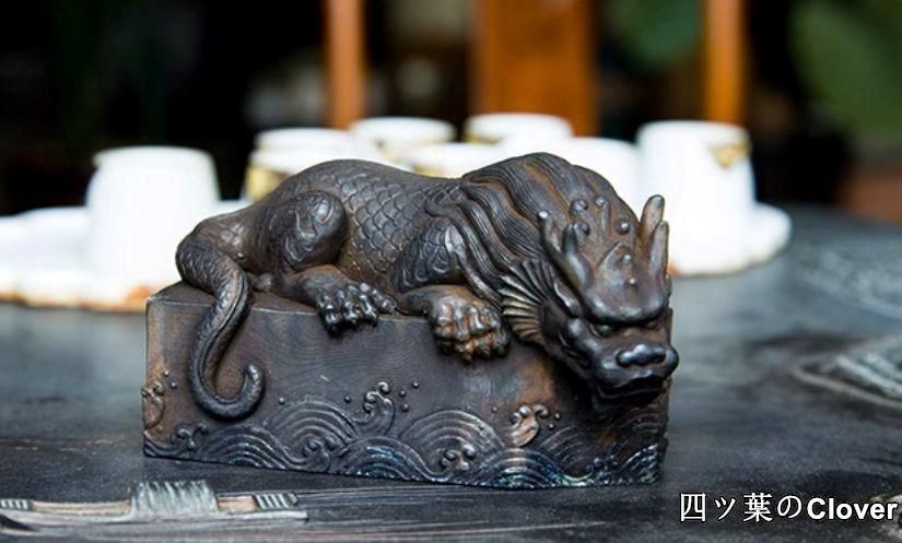 水を避ける獣カデ蝮 卓上 招財 茶寵 文机 文鎮 書道具 装飾品 工芸品 置物 水を避ける獣カデ蝮 卓上 招財 茶寵 文机 文鎮 書道具 装飾品 工芸品