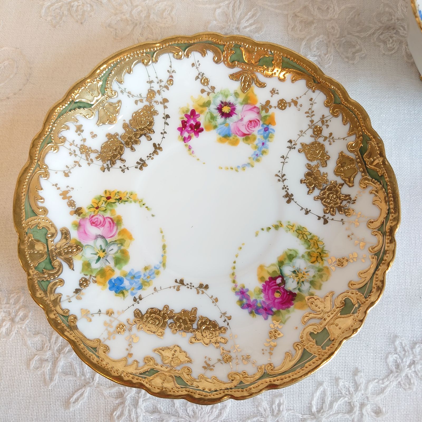 オールドノリタケ　金盛ガーランド薔薇絵図　カップ&ソーサートリオ　ケーキ皿 オールドノリタケ カップ&ソーサー ケーキプレート トリオ