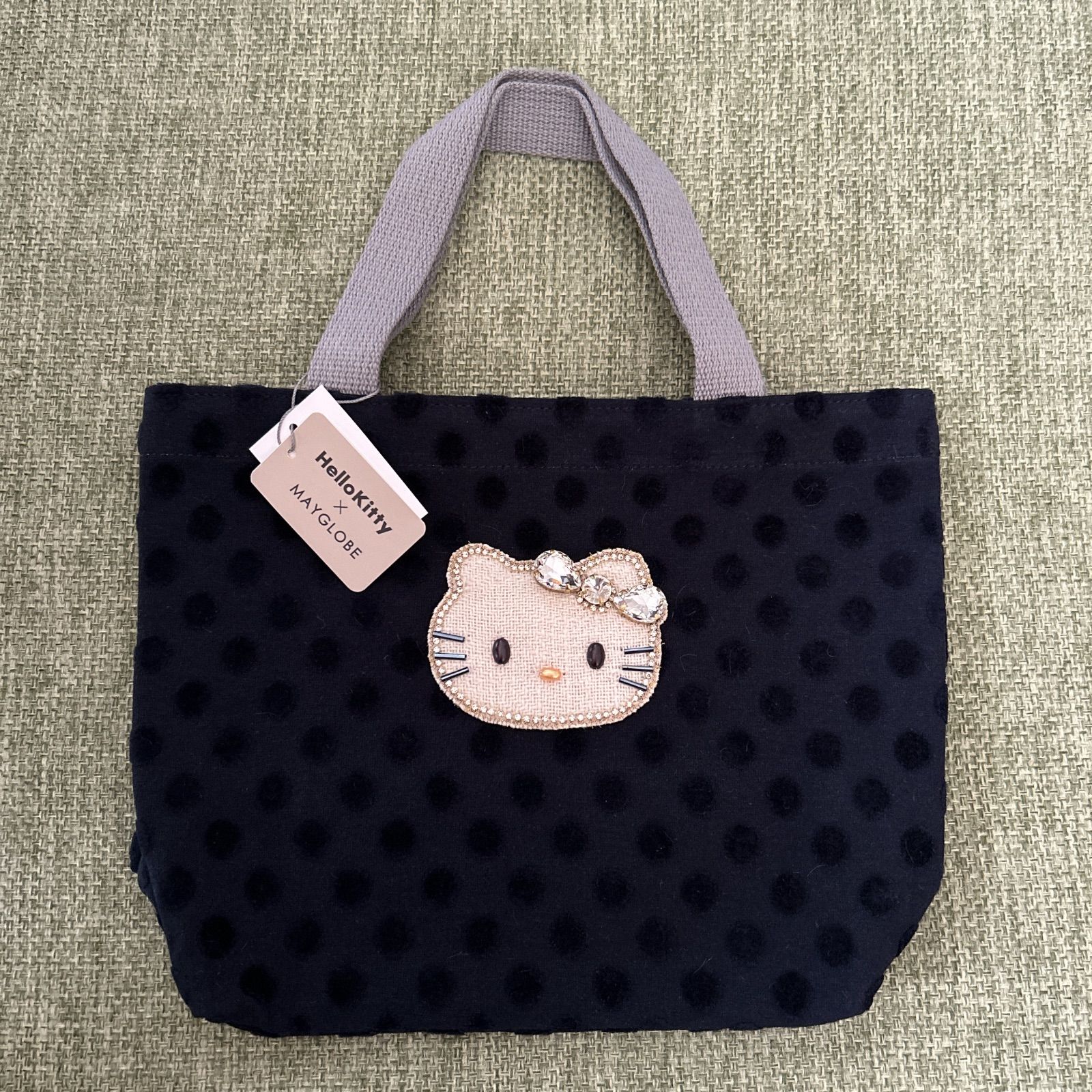ハローキティ　moussy バック ハローキティ×「MOUSSY」がコラボ！ デニムのバッグやサンダル