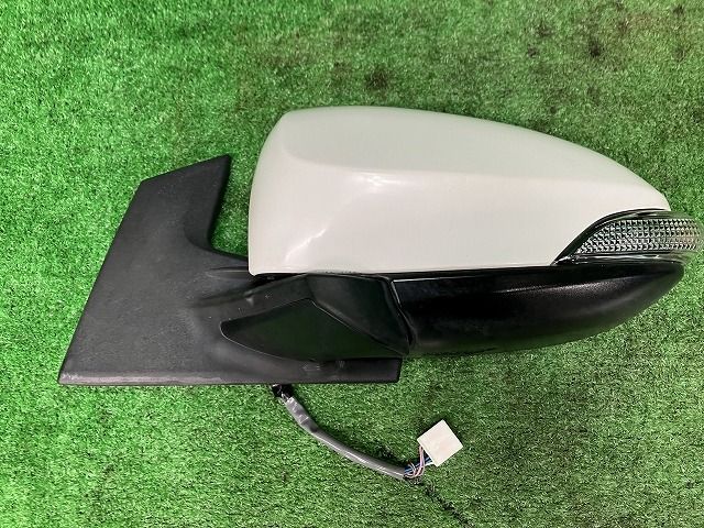 アクア NHP10 左サイドミラー ドアミラー L トーカイリカ 027520 87940-52D50 040
