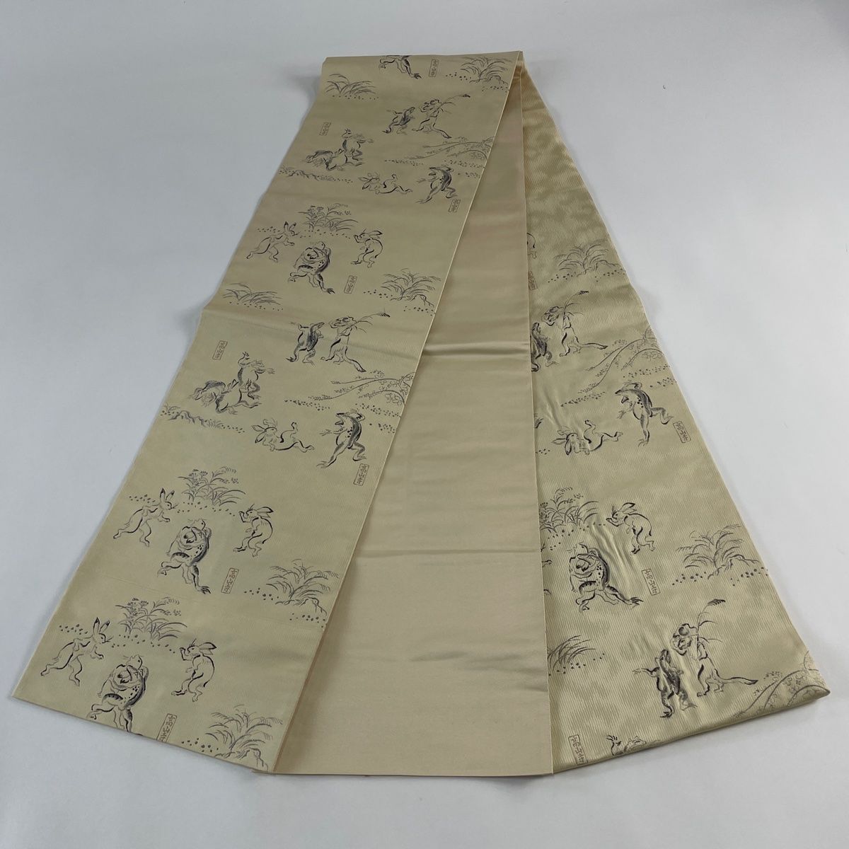 袋帯 美品 逸品 箔屋清兵衛 落款 西陣織 鳥獣戯画 ベージュ 六通 正絹 