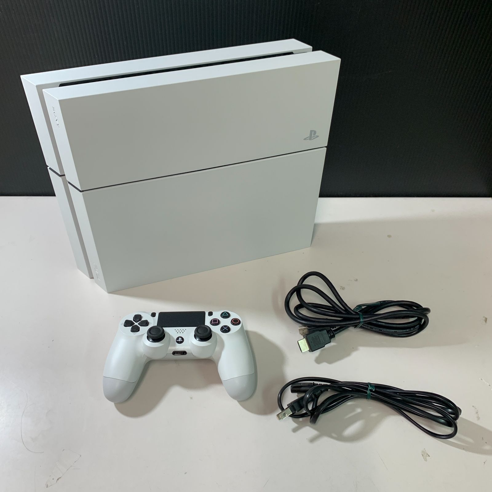楽天市場】PS4 本体 500GB 【 すぐ遊べるセット ☆ 純正