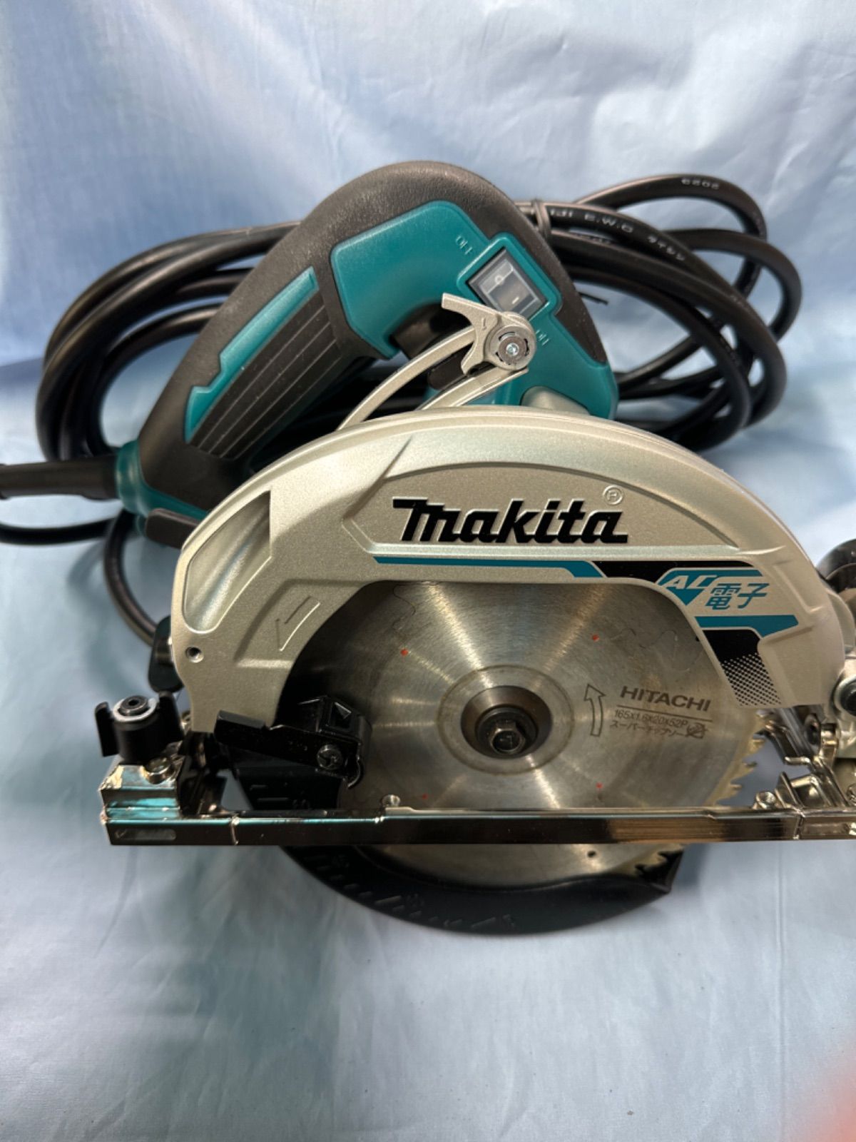 【人気，豊富な】 makita(マキタ) 165mm電子造作用精密マルノコ　HS6402 良品 応募券