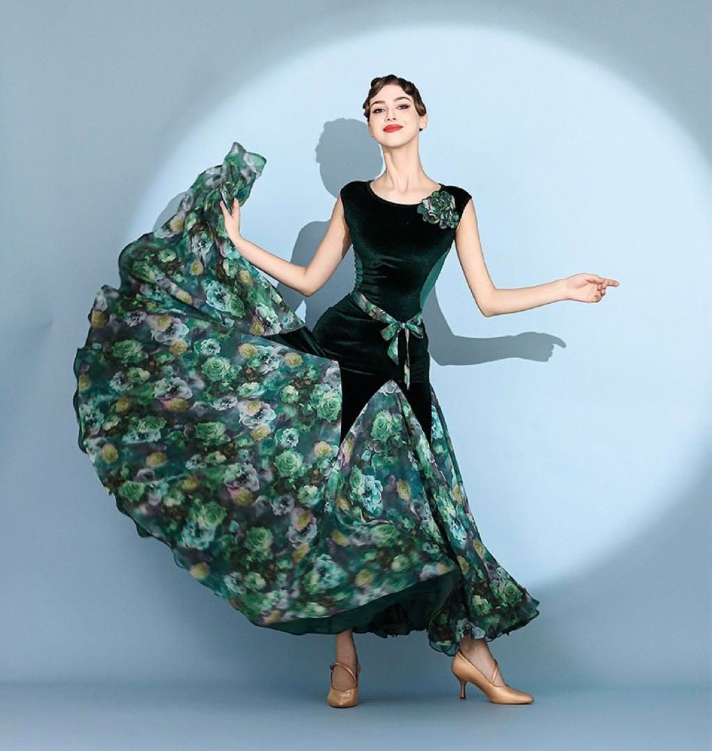 大人気✨花柄スタンダードワンピース 練習着 デモダンスパーティに！ 新品未使用 大人気 花柄スタンダードワンピース 練習着 デモダンス