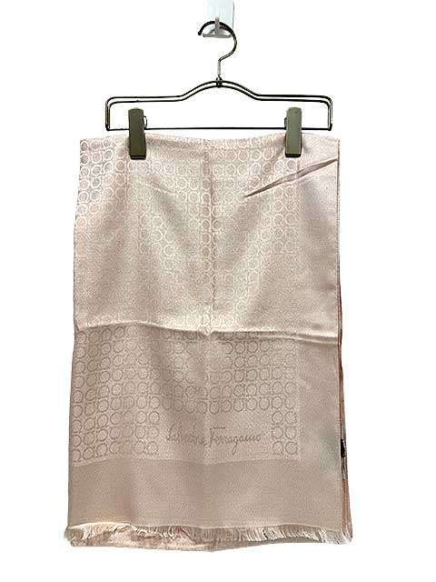 【美品】サルヴァトーレフェラガモ　ストール　ショール　シルク100% 中古】Salvatore Ferragamo サルヴァトーレフェラガモ 服飾小物