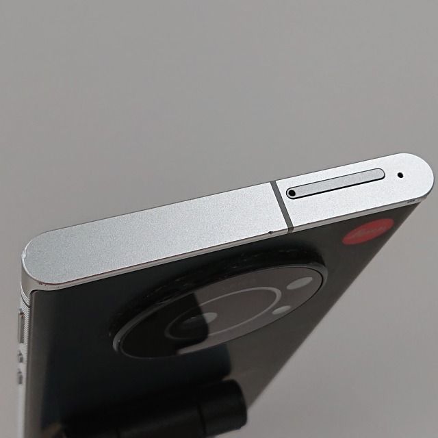 LEITZ PHONE 1 LP-01 SoftBank ライカシルバー 送料無料 本体 c09513