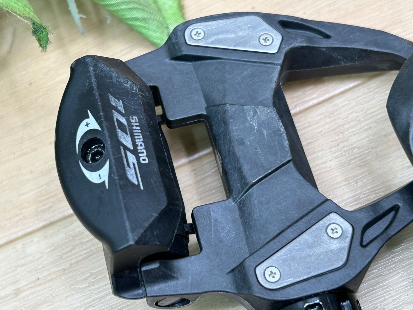 テルスポ イチ推し!! !! SHIMANO 105 PD-R7000 SPD-SL 257g シマノ イチマルゴ ロード ビンディングペダル フラットプレート付 ミニベロ 同梱発送承り中!! M-1496 BRIGHTFACE_UK