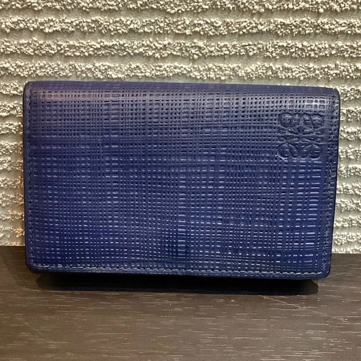 10|22までの 価格 ロエベ LOEWE アナグラム 型押し カードケース 名刺入れ カード入れ 名刺ケース レザー 紺 ネイビー ビジネス G108|A25121