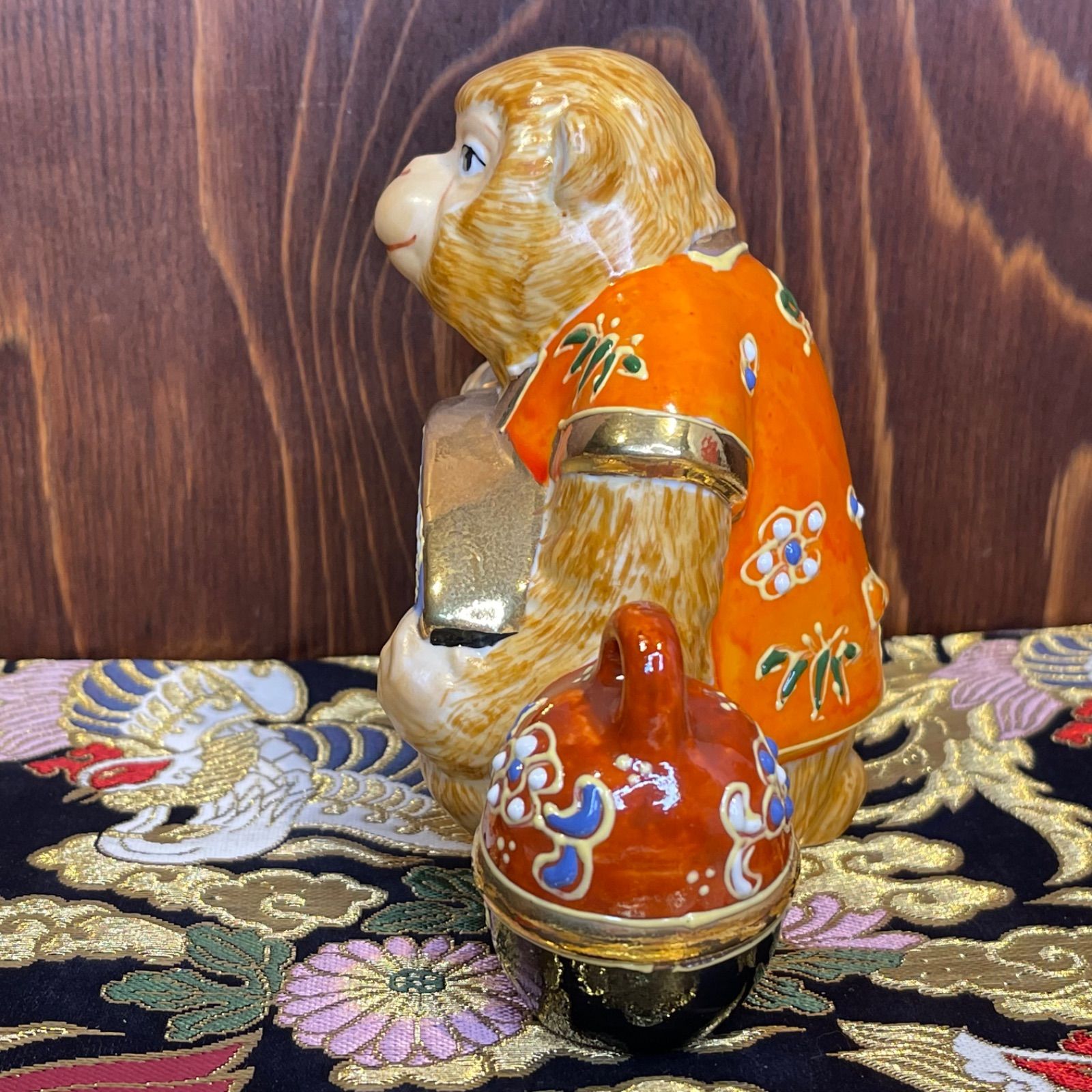 限定品【九谷焼】【魔除け 厄除け】さるの置物 赤富士 干支 猿