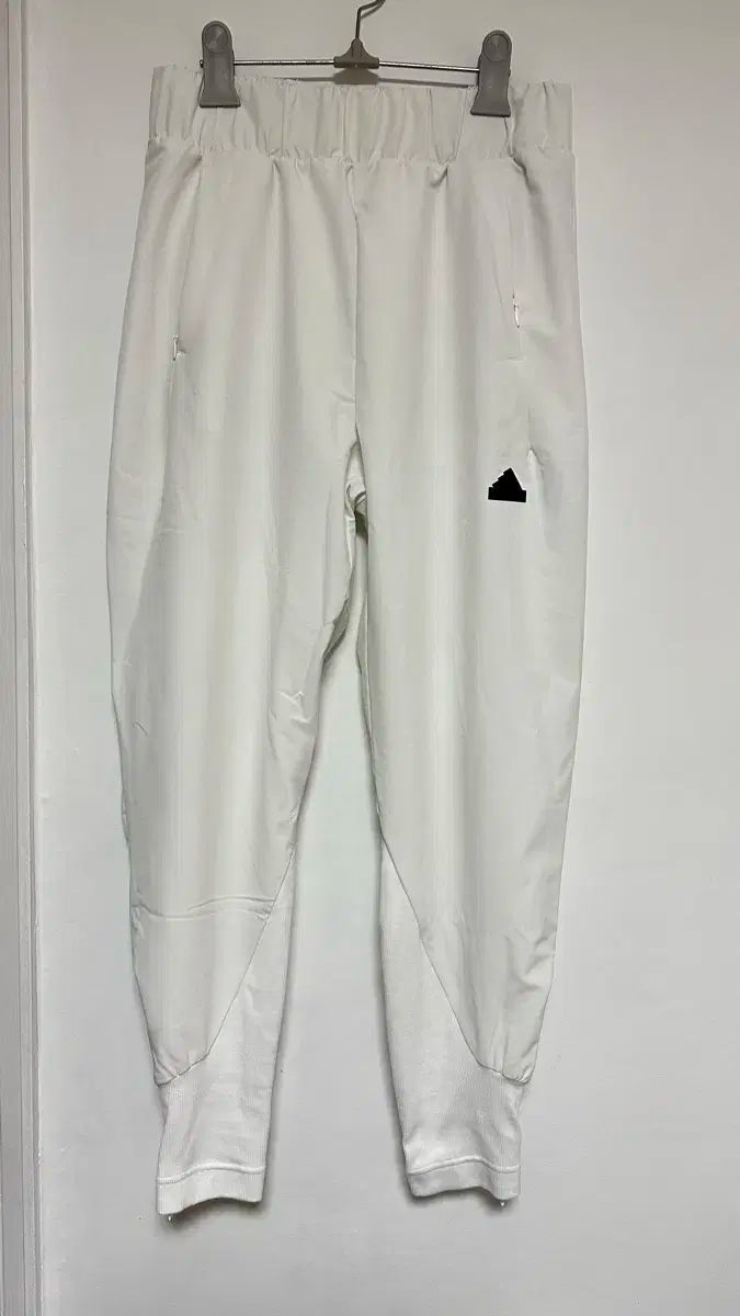 adidas アディダス