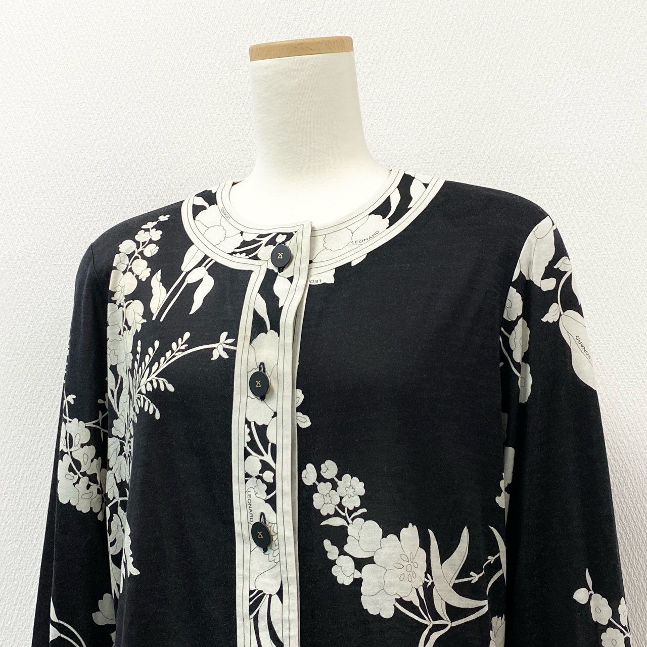 84i10 LEONARD レオナール 長袖ニットカーディガン 花柄カーディガン