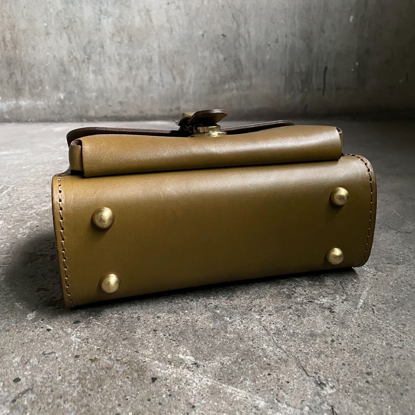 HERZ ライトハンドバッグ レザー ヘルツ 2WAY ショルダーバッグ 