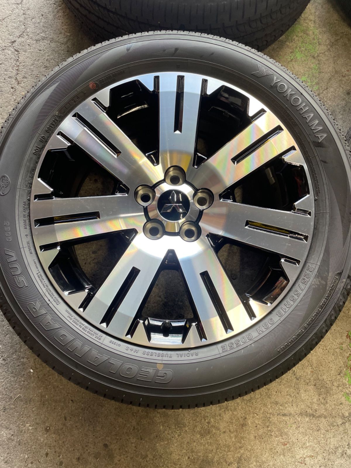 中古美品 ミツビシ デリカ D:5 純正 18×7.0j+38 5/114.3 ヨコハマ ジオランダーSUV G055 225/55R18 新品イボ付タイヤホイール4本セット MITSUBISHI D5 ENKEI製 エンケイ