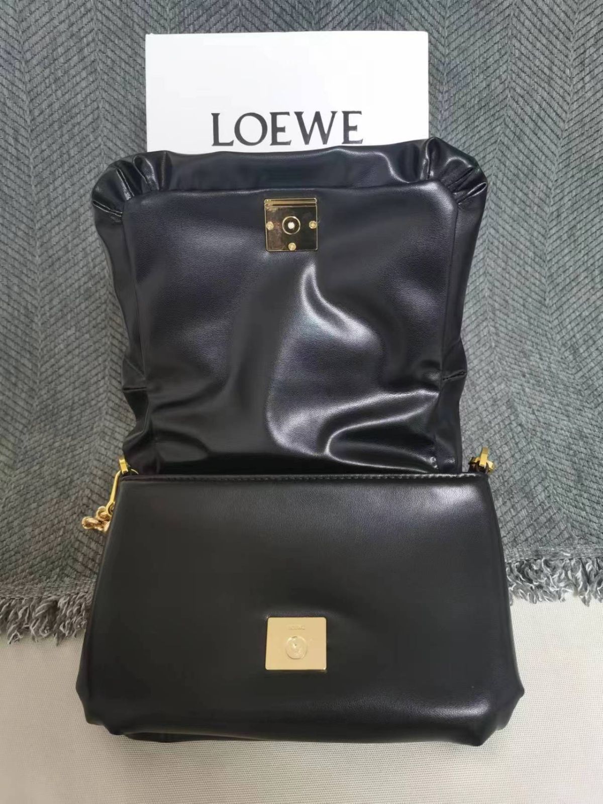 LOEWE ロエベ ショルダーバッグ