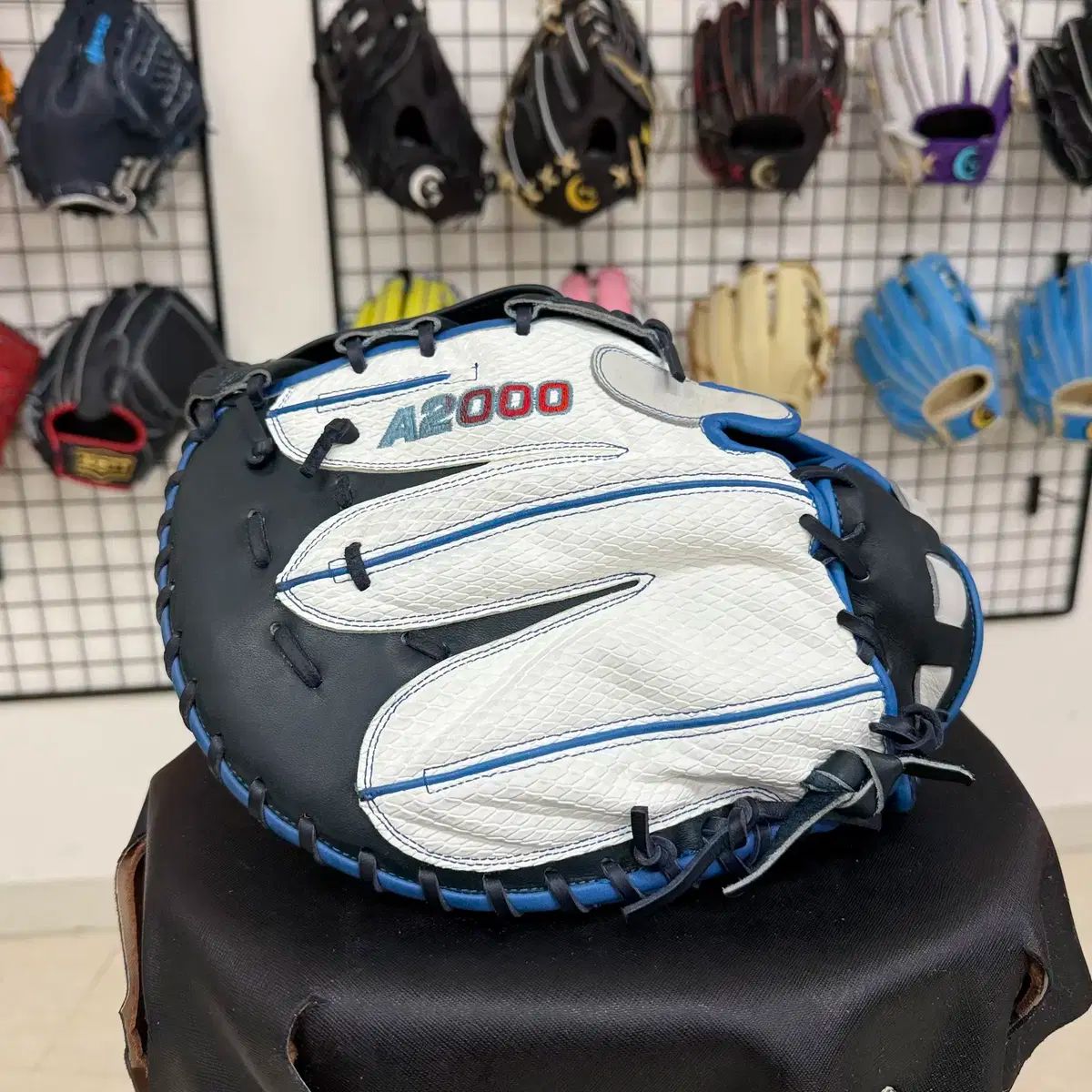 Wilson A2000