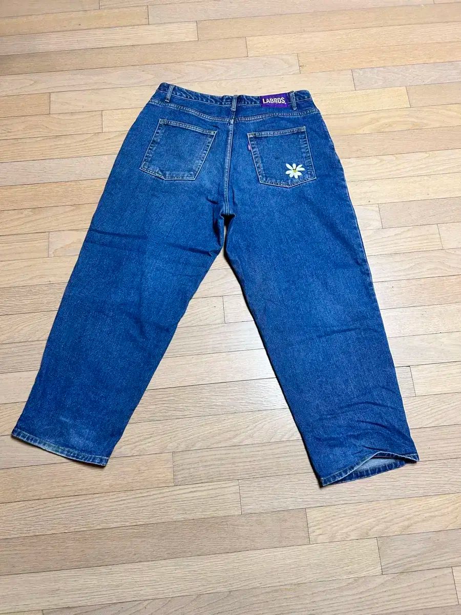LABROS ダークブルーデニム 28サイズ｜LABROS ダークブルーデニム 花刺繍