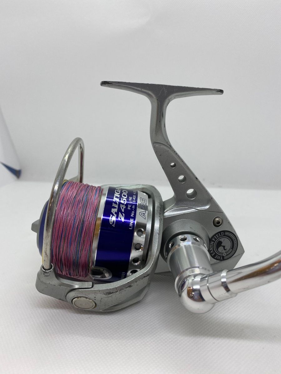 ΨΨDAIWA ダイワ スピニングリール ソルティガZ 4500 ゴメクサスハンドルノブ付 058931