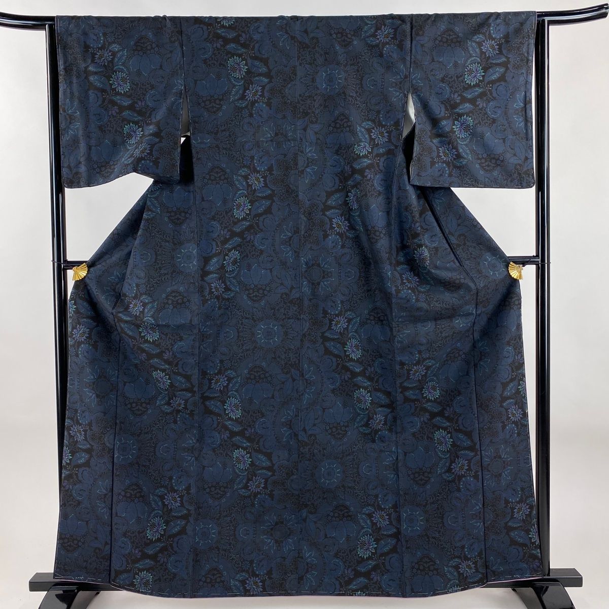 紬 身丈163cm 裄丈64.5cm M 袷 草花 紺色 正絹