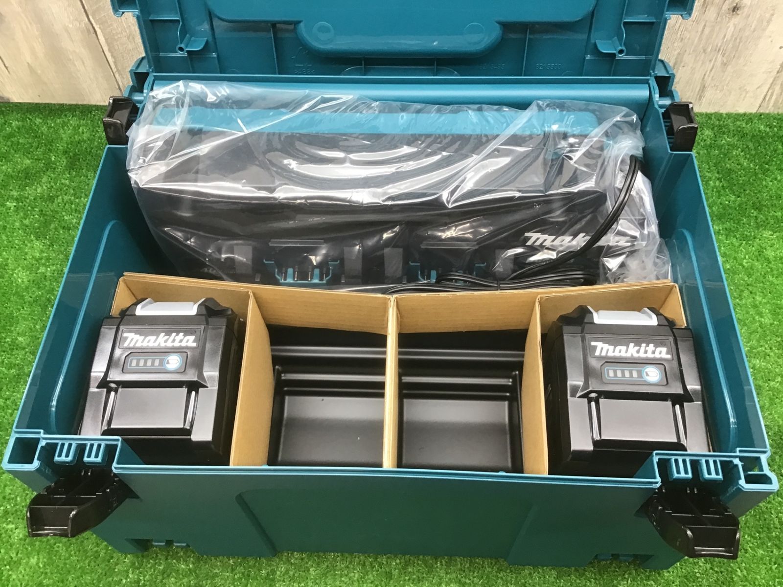 マキタmakita♪40vパワーソースキット♪XGT10 A-74859♪BL4080F