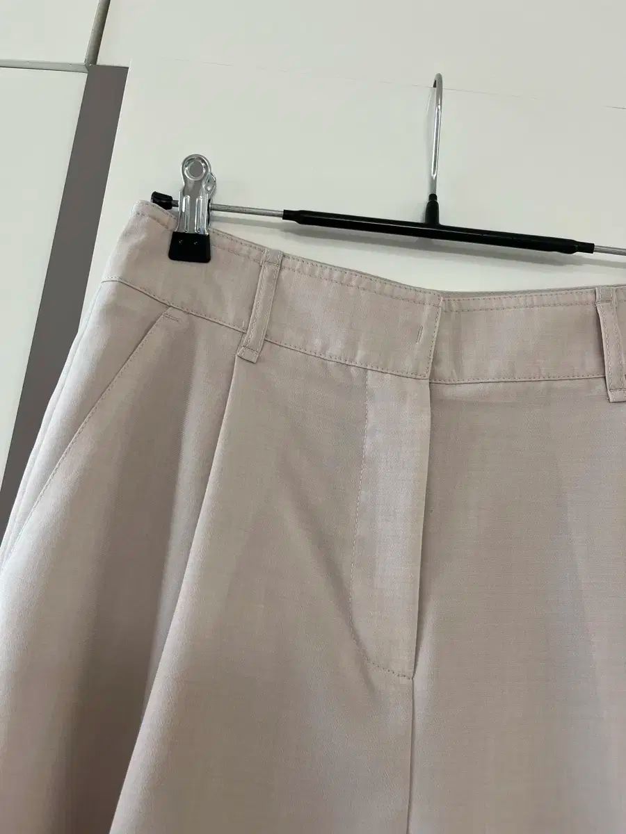 ピンタック ワイドパンツ